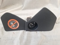 фото thumb №1, Заглушка консоли nissan note e 11 оригинальный номер 684989u100