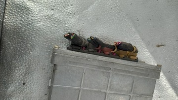 фото thumb №3, Комп'ютер двигуна audi a4 b5 1.8b 95r 8d0907557c