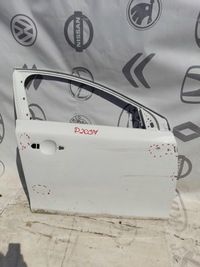 фото thumb №1, Volvo v40 xc40 12-19 r. двері правий перед