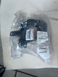 фото thumb №1, Toyota prius xw30 2009 -12 решётка радиатора решётка бампера