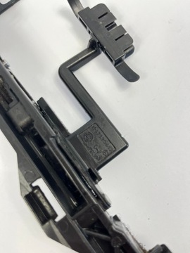 фото thumb №8, Направляюча люк права mercedes w124 w201 190 1247820612