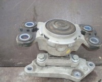 фото thumb №1, Volvo v70 xc70 s80 2.5t 07- кронштейн подушка