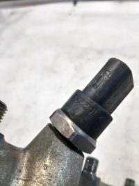 фото thumb №8, Audi a6 c6 3.0 tdi oem номер 059130089d 059130758 паливна рейка  з датчиком