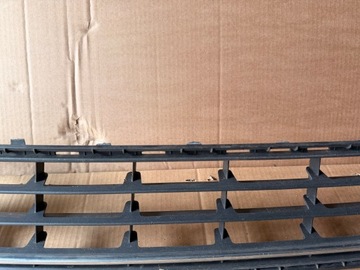 фото thumb №7, Решётка средняя бампера перед vw golf vii рестайлинг + хром – состояние повреждённый