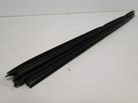 фото thumb №3, Mercedes w213 213 прокладка стёкла дверь левая зад