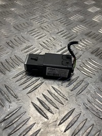 фото thumb №1, Port разъём usb peugeot 2008 ii 19-