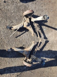 фото thumb №1, Важіль задній kompletny лівий suzuki swift mk1 99