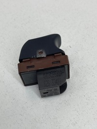 фото thumb №9, Audi a6 c7 a8 d4 q3 8u a7 кнопка відкривання задній кришки багажника