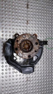 фото thumb №1, Поворотный кулак правый перед a4533320800 smart fortwo iii w453 renault twingo iii