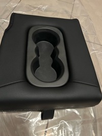 фото thumb №1, Подлокотник центральный renault koleos ii 16- новый оригинальный номер 887006868r