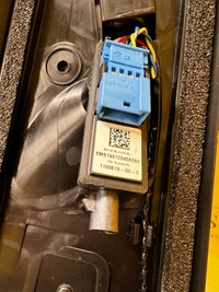 фото thumb №11, Скляний блок двигуна захист стійка b камера бічна правий tesla model 3 przedlift