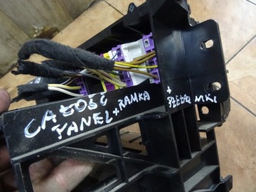 фото thumb №9, Audi a4 b5 1.6b 98' панель середній рамка перемикач