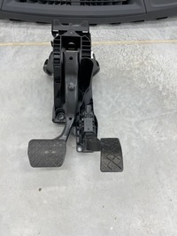 фото thumb №1, Педаль тормоза газа audi vw оригинал 2.0 tdi