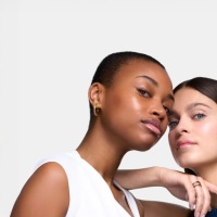 Набор L Oréal Revitalift Glass Skin легкий крем для эффекта стеклянной кожи 2 х 50 мл