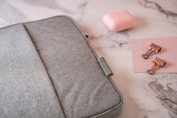 ETUI TECZKA AKTÓWKA RĄCZKA NA LAPTOPY 13