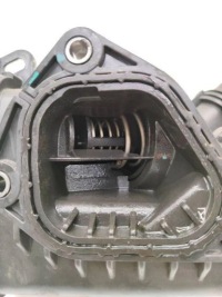 фото thumb №9, Корпус термостата peugeot 308 ii 9827818480 1.6l 2021