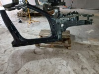 фото thumb №2, Porsche panamera 971 lm7r правая четверть перед лонжерон подкрылок