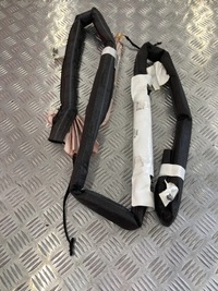 фото thumb №1, Шторка безопасности правая peugeot 5008 ii 16-