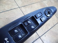 фото thumb №6, Tucson i 2.0crdi 07' панель перемикач вікон лівий перед 93570-2e200