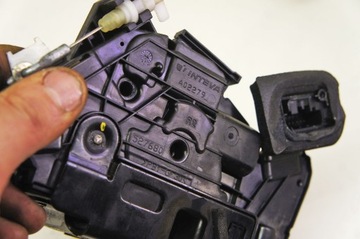 фото thumb №6, Qb113 skoda fabia iii замок дверь правые перед 6v1837016-a