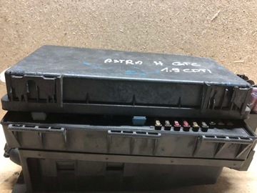 фото thumb №5, Коробка запобіжників модуль uec astra h gtc iii 1.9cdti 13205784 5dk008668