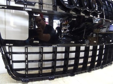 фото thumb №11, Audi q7 4l 2008 з спереди маскировочная накладка / решётка радиатора / решётка верхняя радиатор