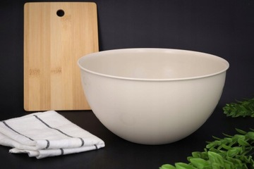 Миска кухонная с крышкой для теста бежевого цвета, 3л, легкая, эстетичная, прочная.
