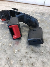 фото thumb №1, Кліпса поперечина лівий задня kia rio iv 898j0h8200wk