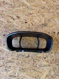 фото thumb №1, Корпус рамка спідометра renault megane iv 682647342r