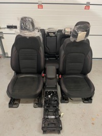 фото thumb №1, Kuga mk3 st-line сиденья заднее сиденье обшивки alcantara