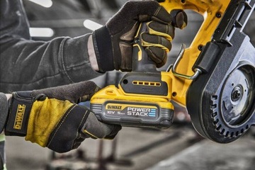 Пила с аккумуляторами для резки 83 мм 18V DeWalt DCS378N