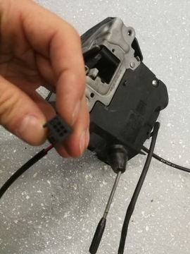 фото thumb №7, Mercedes w203 замок двері праві перед 2037200435