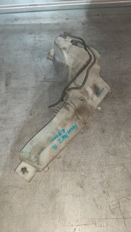 фото thumb №1, Бак склоомивача ford focus mk2