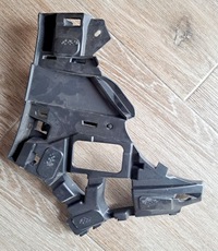 фото thumb №1, Направляющая бампера перед левый 620439085r renault megane iv