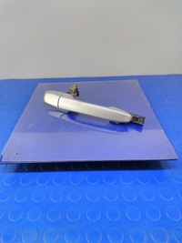 фото thumb №1, Mazda 2 ручка наружная передняя перед правая