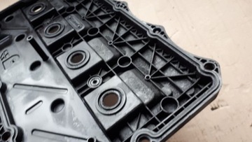 фото thumb №10, Крышка клапанов transit 2.4 tdci 6c1q-6k271ce