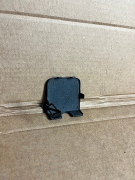 фото thumb №3, Citroen berlingo iii заглушка перед фаркоп бампера ушка 9810964177