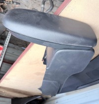 Купити Toyota yaris iv підлокітник, фото thumb