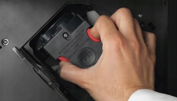 Кофемашина под давлением с насадкой для приготовления пены DeLonghi Magnifica ESAM 3200.S