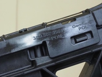 фото thumb №11, Vw passat b8 универсал ползун правый зад 3g9807356a