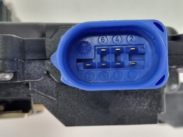 фото thumb №5, Замок задний зад правый vw touran golf v jetta