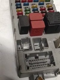 фото thumb №4, Коробка запобіжників punto ii 46774357