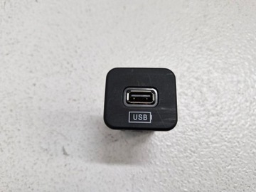 фото thumb №1, Fiat 500x рестайлинг гнездо port usb зад 735722609