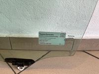 фото thumb №7, Стекло дверь левая передняя перед toyota corolla e16 e-16 sedan