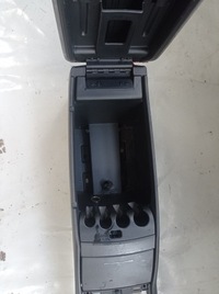 фото thumb №4, Chrysler 300c тунель підлокітник