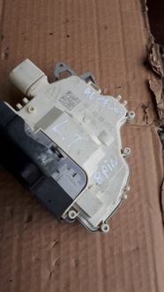 фото thumb №14, A6 c7 рестайлінг замок двері лівий зад 8pin a7 s7 q2 q3