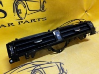 фото thumb №1, Средняя решётка обдув lr discovery v l550 lift