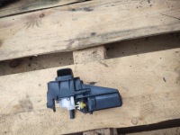 фото thumb №4, Микровыключатель ручка крышки багажника renault trafic vivaro ii 01-14