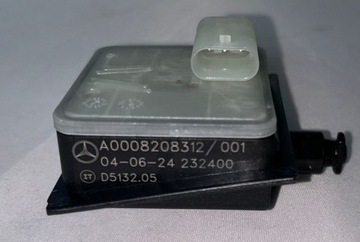 OE MERCEDES SIŁOWNIK ZAMKA KLAPKI WLEWU PALIWA MERCEDES A0008208312