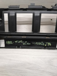 фото thumb №10, Mercedes w205 направляющая бампера задняя 2a2058852314